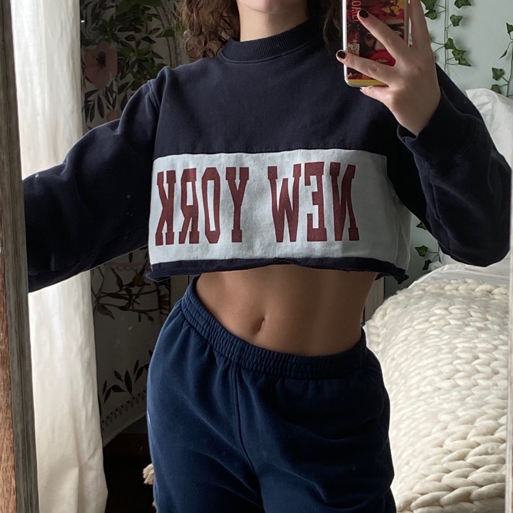 New York cropped crew neck